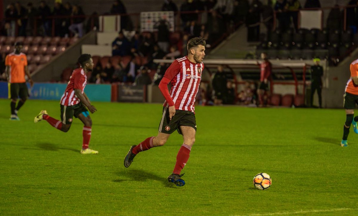 🗣 | Milestone Alert 🚨

It’s a double century of G⚽️ALS for Si Walton as he passed the magical 𝟮𝟬𝟬 milestone for the 𝙍𝙀𝘿 𝙈𝙀𝙉 at the weekend. All time stats👇🏻 

🧢 Apps  | 234
⚽️ Goals | 201
🏆 Trophies | x 19 
🏆 League POTY | x 1