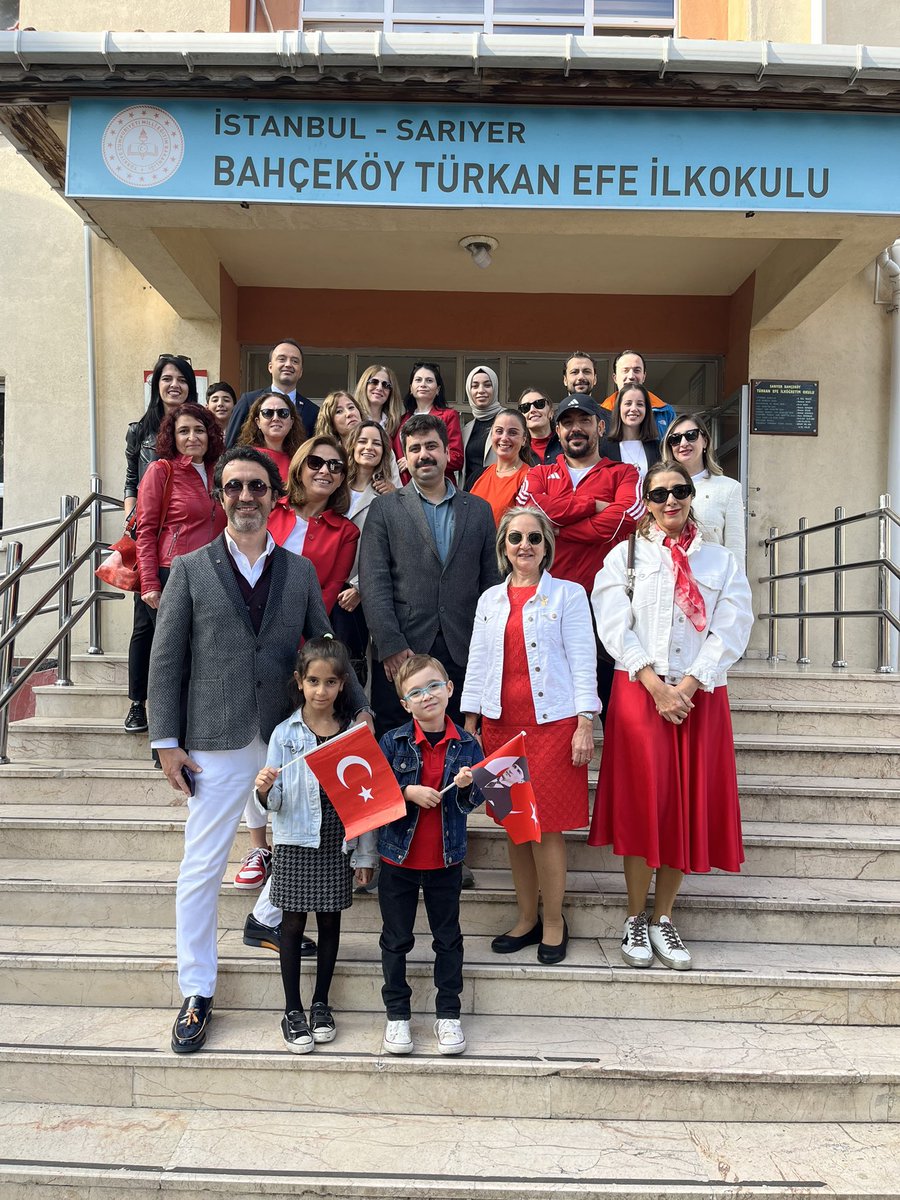 turkanefeorta's tweet photo. 29 Ekim Cumhuriyet Bayramımızın 101. yılını coşkuyla kutladık 🇹🇷 #Cumhuriyetin101Yılı #29EkimCumhuriyet https://t.co/jiZvHQDQ9Q