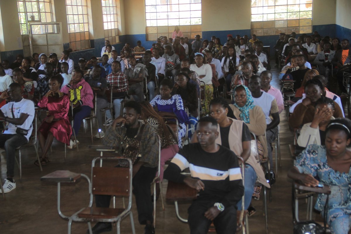 JuresKIZIT0's tweet photo. UAC Butembo : Les nouveaux étudiants satisfaits et motivés de la visite des ressources de 3 sites universitaires https://t.co/9n3fBXDUzt
ECOUTEZ RADIO ELIMU EN DIRECT EN CLIQUANT SUR CE LIEN https://t.co/cZApmk6gmO https://t.co/OSA0Qg6oBk