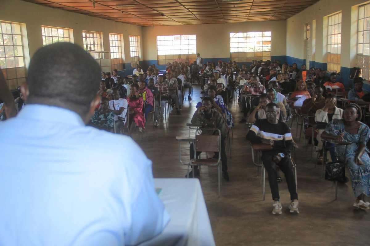 JuresKIZIT0's tweet photo. UAC Butembo : Les nouveaux étudiants satisfaits et motivés de la visite des ressources de 3 sites universitaires https://t.co/9n3fBXDUzt
ECOUTEZ RADIO ELIMU EN DIRECT EN CLIQUANT SUR CE LIEN https://t.co/cZApmk6gmO https://t.co/OSA0Qg6oBk