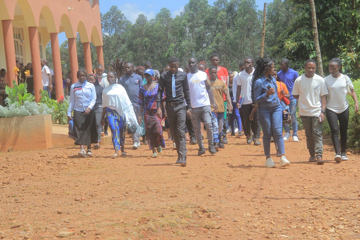 JuresKIZIT0's tweet photo. UAC Butembo : Les nouveaux étudiants satisfaits et motivés de la visite des ressources de 3 sites universitaires https://t.co/9n3fBXDUzt
ECOUTEZ RADIO ELIMU EN DIRECT EN CLIQUANT SUR CE LIEN https://t.co/cZApmk6gmO https://t.co/OSA0Qg6oBk