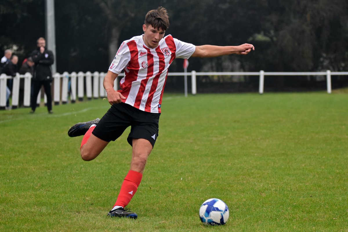 guistownfc's tweet photo. 𝗛𝗔𝗣𝗣𝗬 𝗕𝗜𝗥𝗧𝗛𝗗𝗔𝗬 𝗥𝗢𝗕𝗕𝗜𝗘

Everyone at GTFC would like to wish Robbie Cuthbert a happy 18th birthday. Have a gooden🍺 https://t.co/IcPVUQHwZ6
