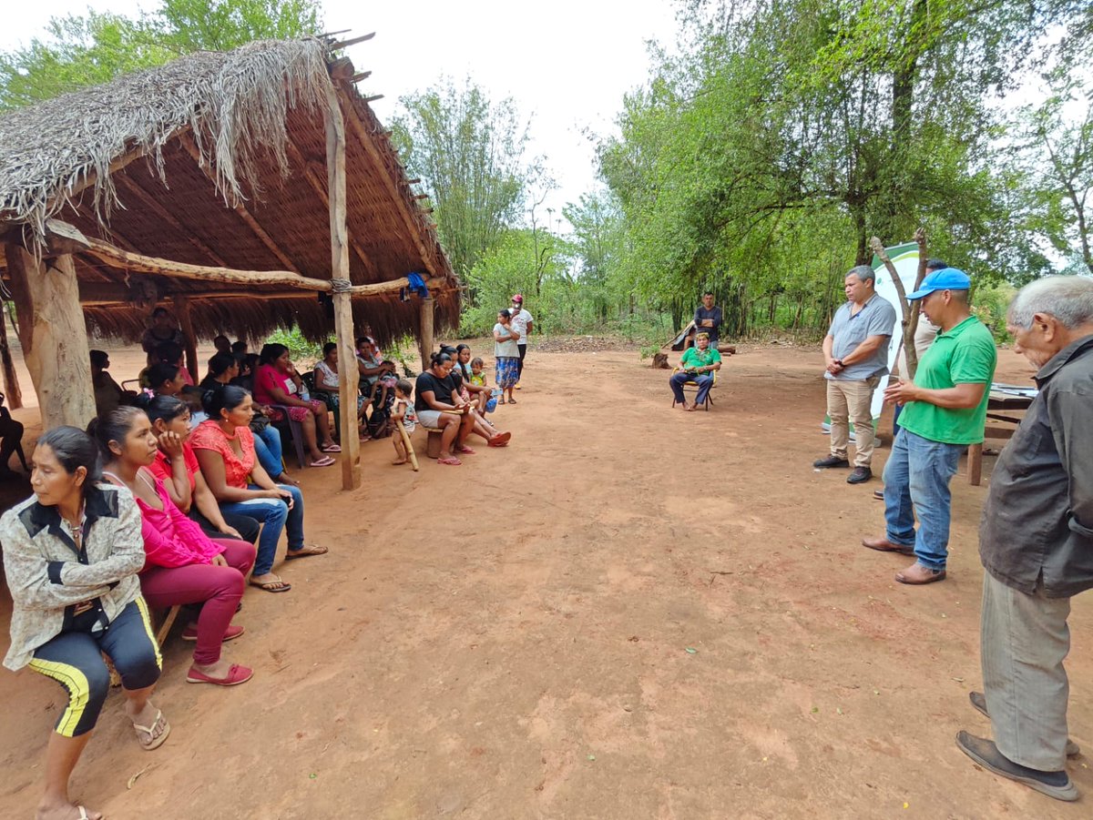 MEF_Paraguay's tweet photo. En el marco del proyecto #PROEZA, familias indígenas de San Pedro y Canindeyú recibirán cocinas eficientes que mejorarán su calidad de vida. Una iniciativa del #MEF que promueve la sostenibilidad y resiliencia ante el #CambioClimático. 🌱
➡️ https://t.co/hLoBPGkdCx https://t.co/IRPZzSWJc2