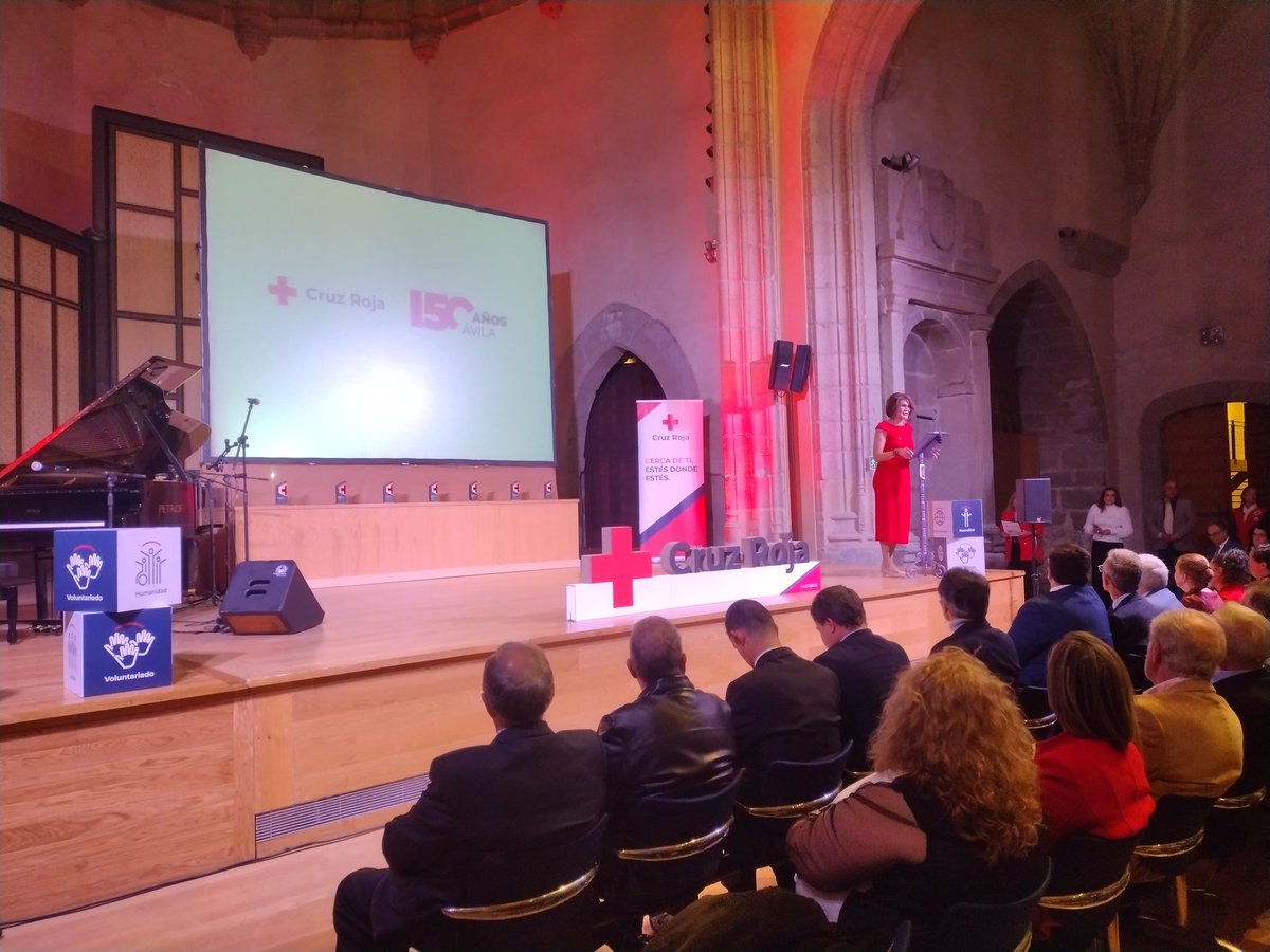 RadioMarcaAvila's tweet photo. 🟥 @creavila celebra su 150 aniversario en una gala de premios multitudinaria.

🏆 Algunos de los galardonados han sido @ApaAvila, @usal, @PoliciaEscuela o @Fundacion_Avila.

🏠 La organización está a punto de estrenar su nueva sede en Ávila, localizada en la Calle Hornos Caleros https://t.co/jUBnQY19tz