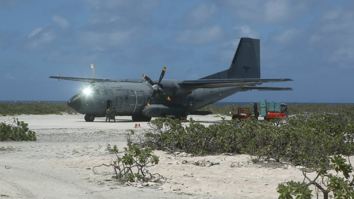 laurentalbaret's tweet photo. [Aviation] 29 octobre 1976 / 2024 • Lancement de la nouvelle génération des Transall C-160 🇫🇷 dits « NG » [Nouvelle Génération].
📷 Arrivée du Transall C-160 NG des Forces armées de la zone Sud de l'Océan Indien #FAZOI à #Tromelin, 2013 #NotreDéfense #PassionTransall ✈️ https://t.co/aNlaPyynfM