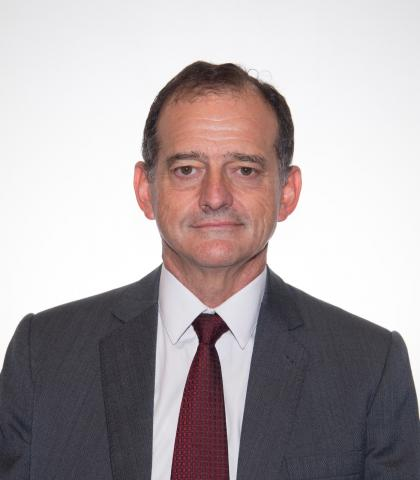 En 2020, Manini Ríos se amparó en fueros para no ser imputado por omitir comunicar a la Justicia que José Gavazzo confesó haber tirado el cuerpo de Roberto Gomensoro al Río Negro. La causa no fue archivada y Manini ya no tendrá fueros. La tiene la fiscal de flagrancia Lucía