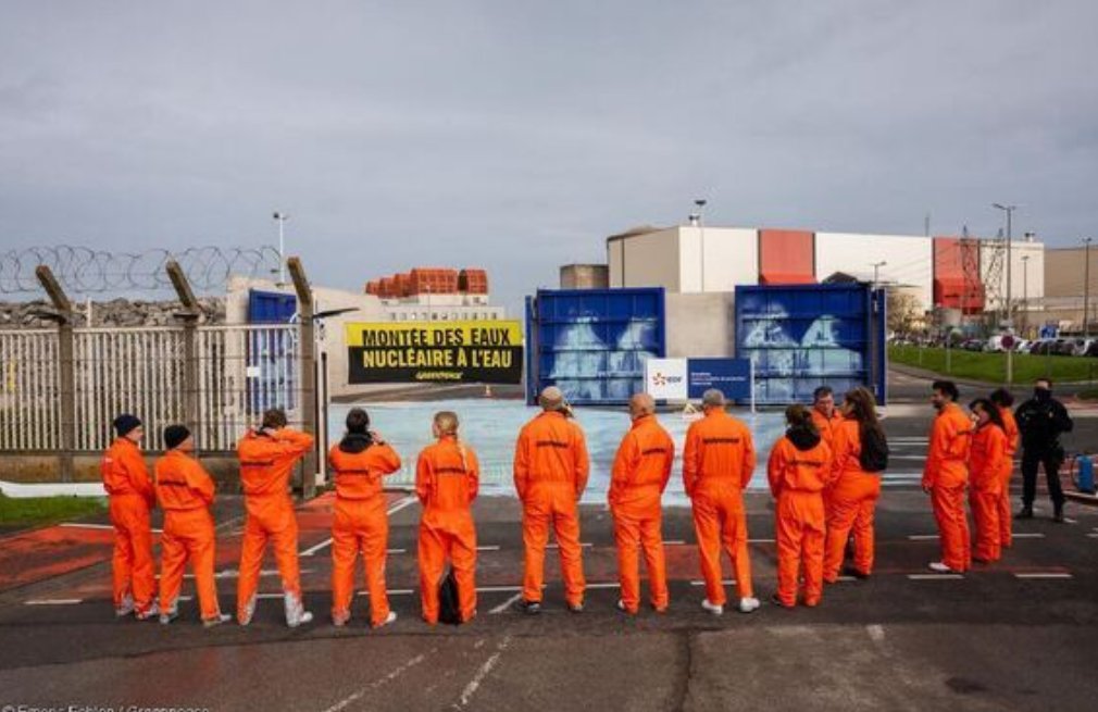 🔴 URGENT - Rendez-vous ce mercredi 8h30 devant le Palais de Justice de #Dunkerque, en soutien aux 12 militants Greenpeace tjrs en garde à vue, et passant devant le juge mercredi dès 9h.
dunkerque.demosphere.net/rv/3631