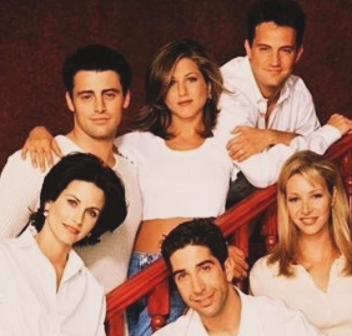 HelloCanada's tweet image. Courteney Cox marked the first year of Matthew Perry&apos;s death with a beautiful post on social media. 📸: #courteneycox #matthewperry #friends