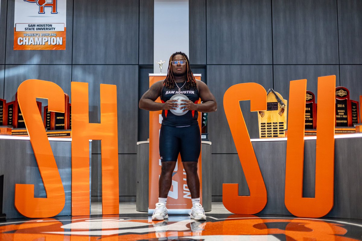 officialTPG_'s tweet photo. Thank you Coach Guthland and the entire @BearkatsTFXC family for an amazing official visit. 🧡 https://t.co/MZX8KZLQ2w