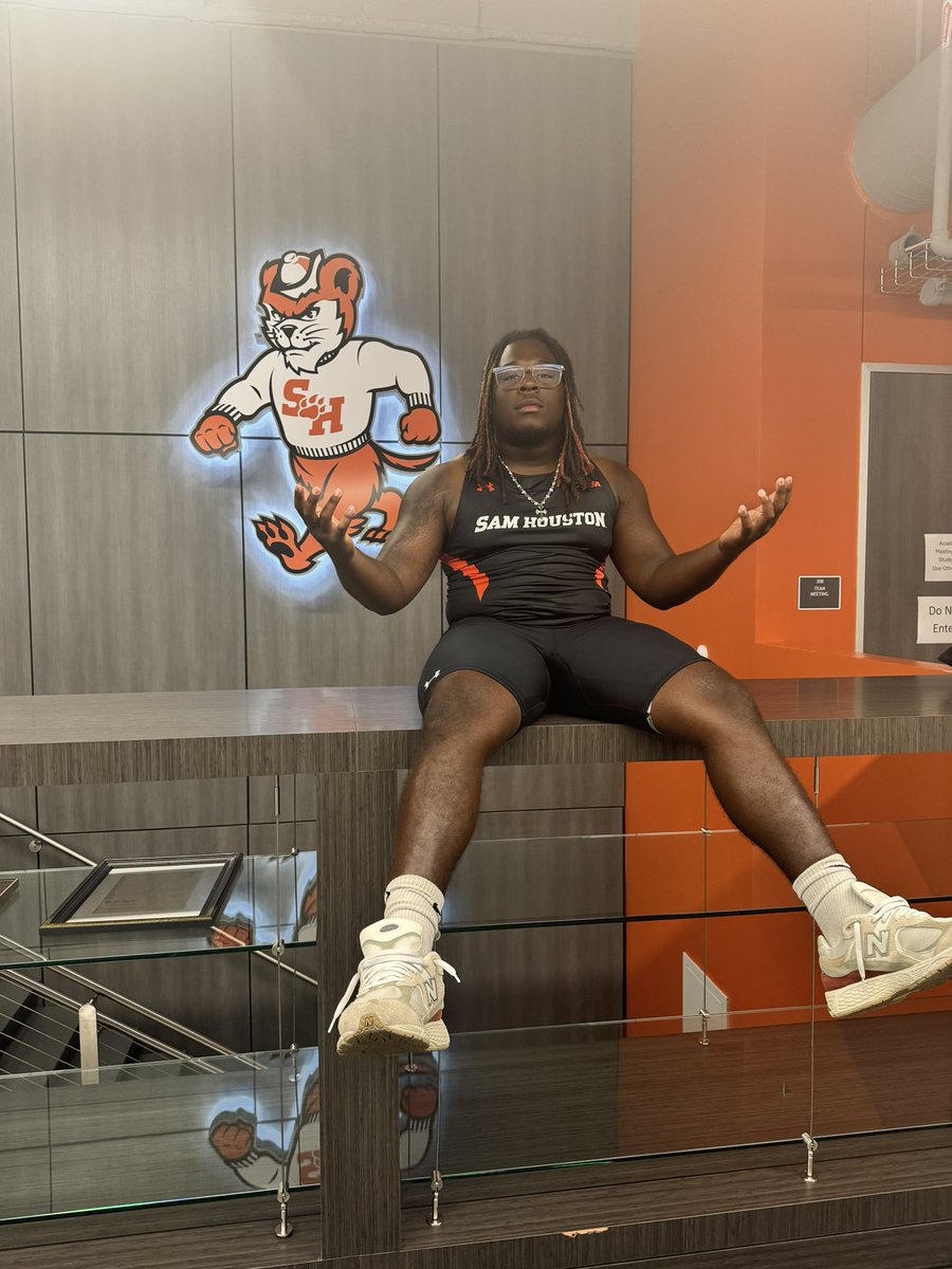 officialTPG_'s tweet photo. Thank you Coach Guthland and the entire @BearkatsTFXC family for an amazing official visit. 🧡 https://t.co/MZX8KZLQ2w