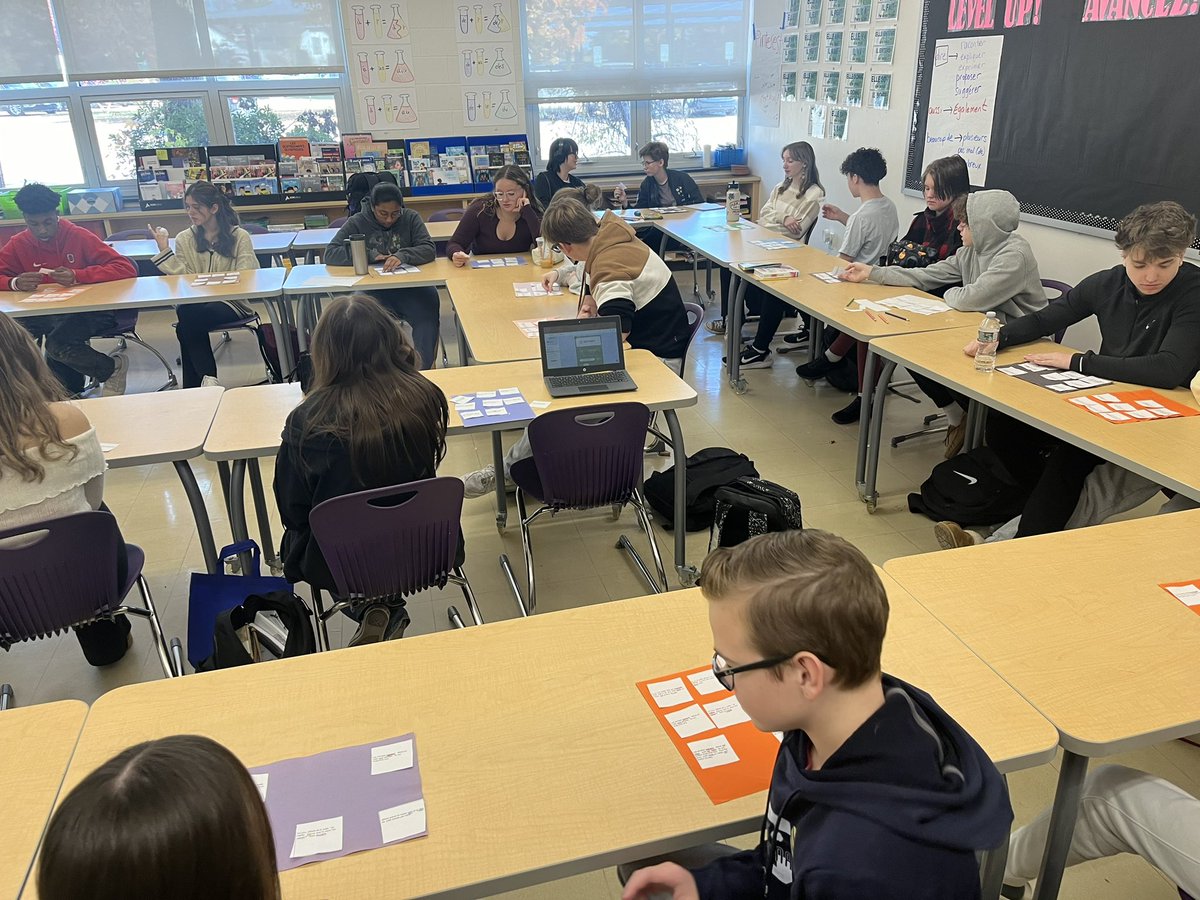 Working with Halloween stories in French 1/2 🎃