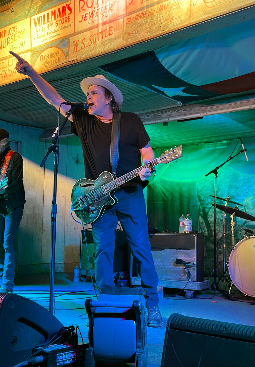 JunebugTexxas's tweet photo. No tricks,  all treats with @JackIngram @GrueneHallTX on a Saturday night. 
📸@JunebugTexxas https://t.co/kLQFiTzkDY