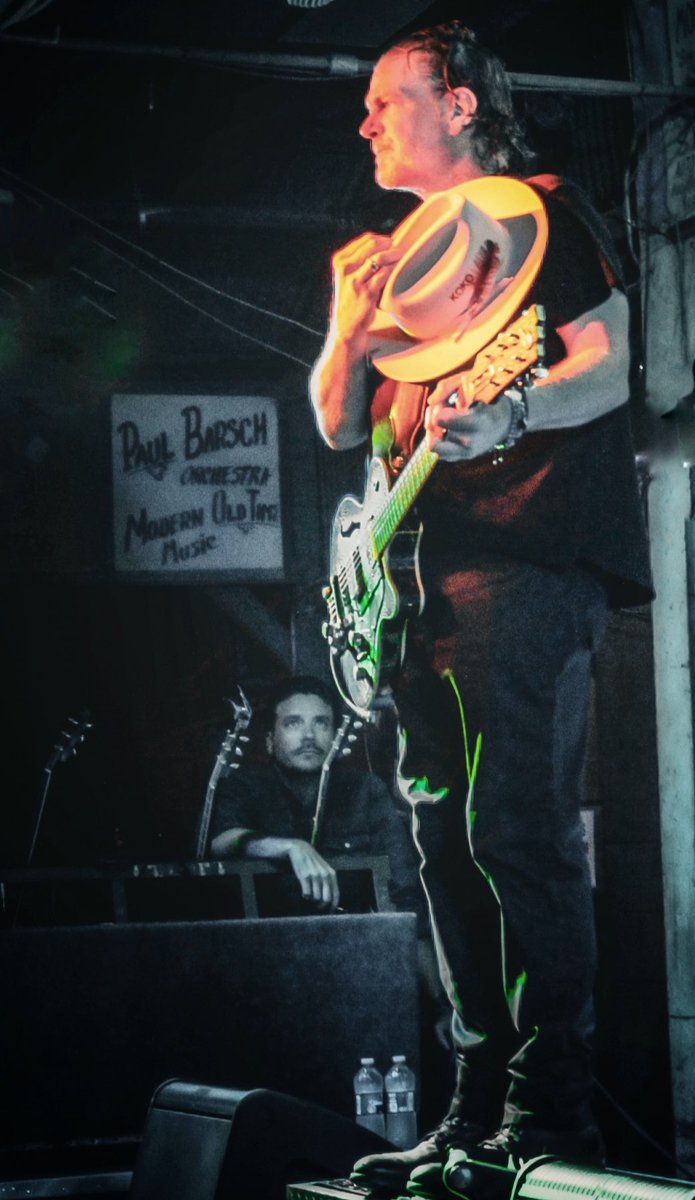 JunebugTexxas's tweet photo. No tricks,  all treats with @JackIngram @GrueneHallTX on a Saturday night. 
📸@JunebugTexxas https://t.co/kLQFiTzkDY