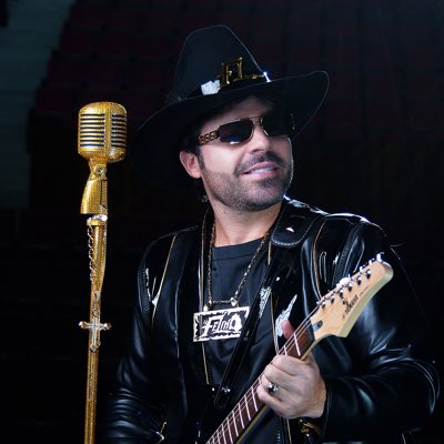 faridaun's tweet photo. #NuevaFotoDePerfil https://t.co/F2J63tdmof