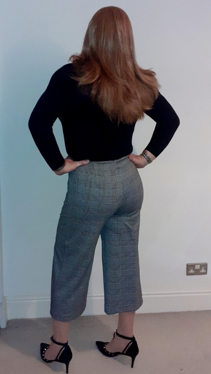 PippaRoberts16's tweet photo. Whose feeling playful 💋💋 https://t.co/4zLoBfKLtS
