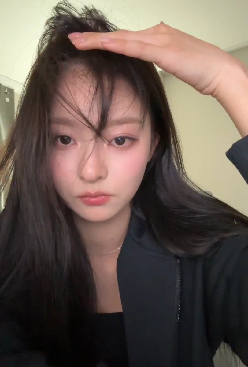 nagyungbangs's tweet photo. 241029 #이나경 #nagyung https://t.co/n62dcSiAii