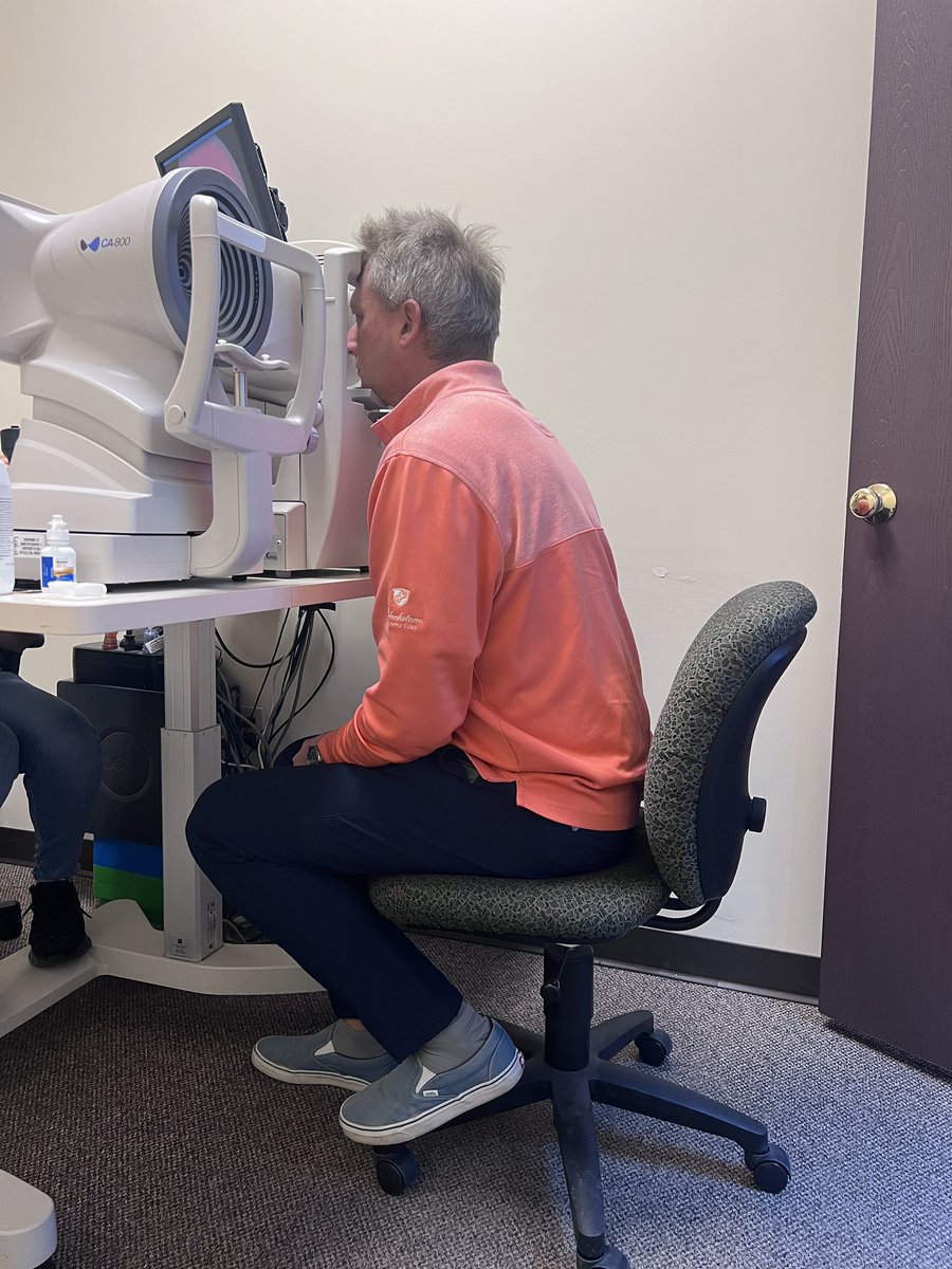 Making sure my vision is on point to shoot for my clients! 📸🎥