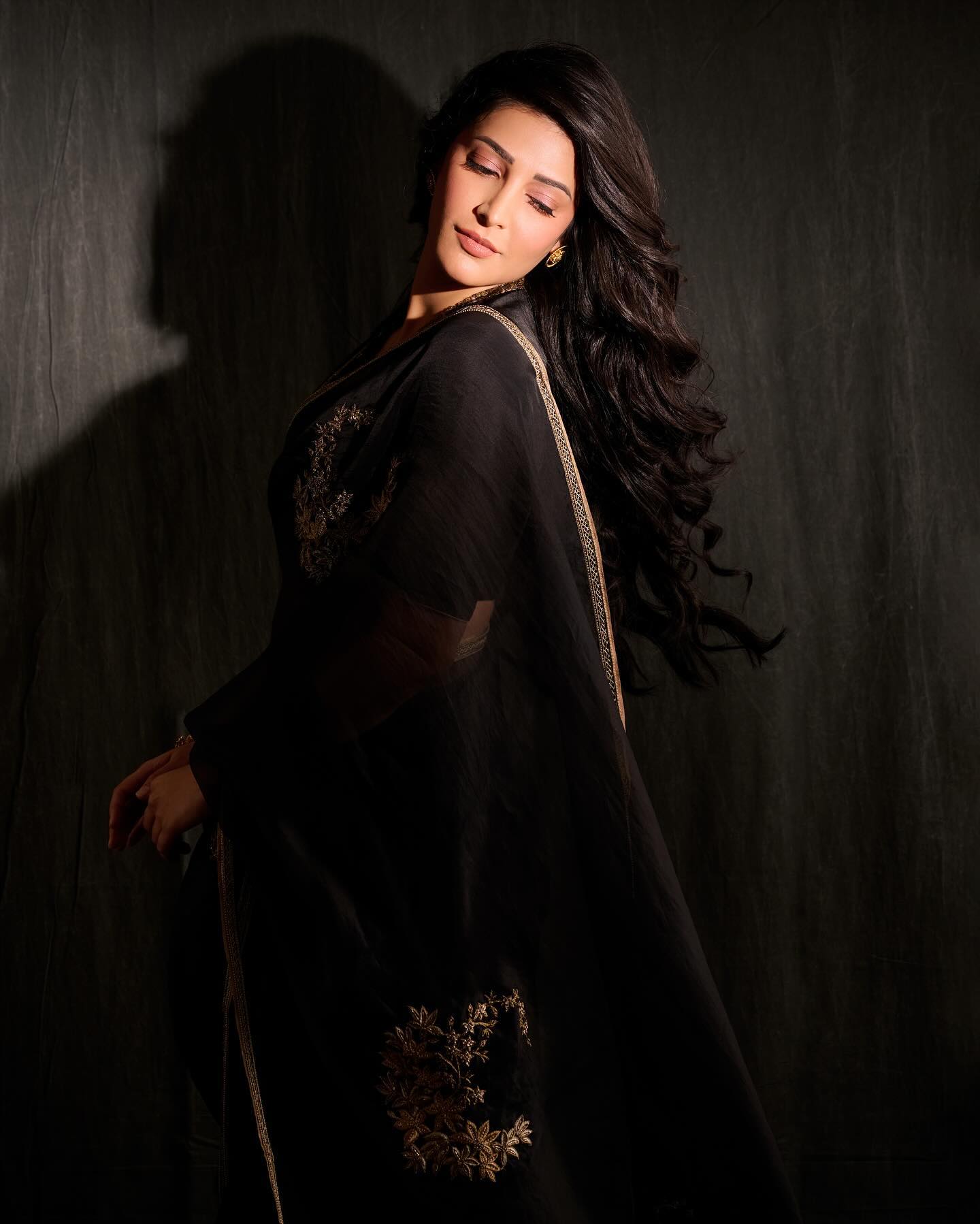 GbFPAhFWEAAGePI?format=jpg&name=large