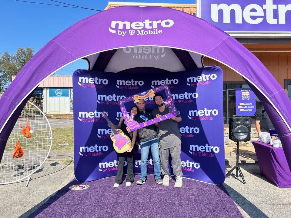 Richie Williams (@_richiewilliams) on Twitter photo We had a great time this weekend in North Alabama 👻🎃 Happy Trunk or Treat & Dia De Los Muertos <a href="/MetroByTMobile/">Metro by T-Mobile</a> <a href="/thayesnet/">Terry Hayes</a> <a href="/_JazzyJasATL/">Jasmine Shoemaker</a> <a href="/TonyCBerger/">Tony Berger</a> <a href="/StacieLlaurado/">Stacie Llaurado</a> #WorkCanBfun We had a great time this weekend in North Alabama 👻🎃 Happy Trunk or Treat & Dia De Los Muertos <a href="/MetroByTMobile/">Metro by T-Mobile</a> <a href="/thayesnet/">Terry Hayes</a> <a href="/_JazzyJasATL/">Jasmine Shoemaker</a> <a href="/TonyCBerger/">Tony Berger</a> <a href="/StacieLlaurado/">Stacie Llaurado</a> #WorkCanBfun