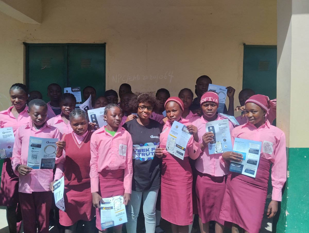 JournoJiva's tweet image. Today, I had the privilege of enlightening young minds at a Government Secondary School on digital literacy and fact-checking. It was inspiring to see their curiosity and eagerness to learn. Thanks to @DubawaFacts for making this possible.

#WeekForTruth2024 #AmplifyTruth #MIL