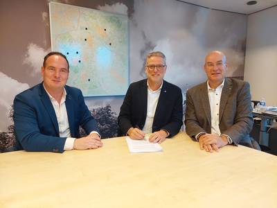 VV Irene en gemeente schudden handen: renovatie clubhuis in Gemonde kan van start dlvr.it/TFs7qh