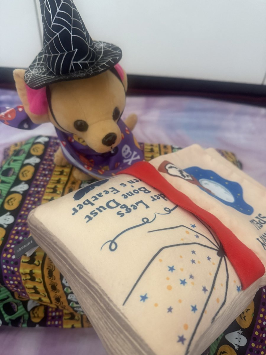 Mini_Tink_'s tweet image. Studying the Spell Book one last time for this spooky season
#minitink #dogsoftwitter #plushiesoftwitter  #tatertotsquad