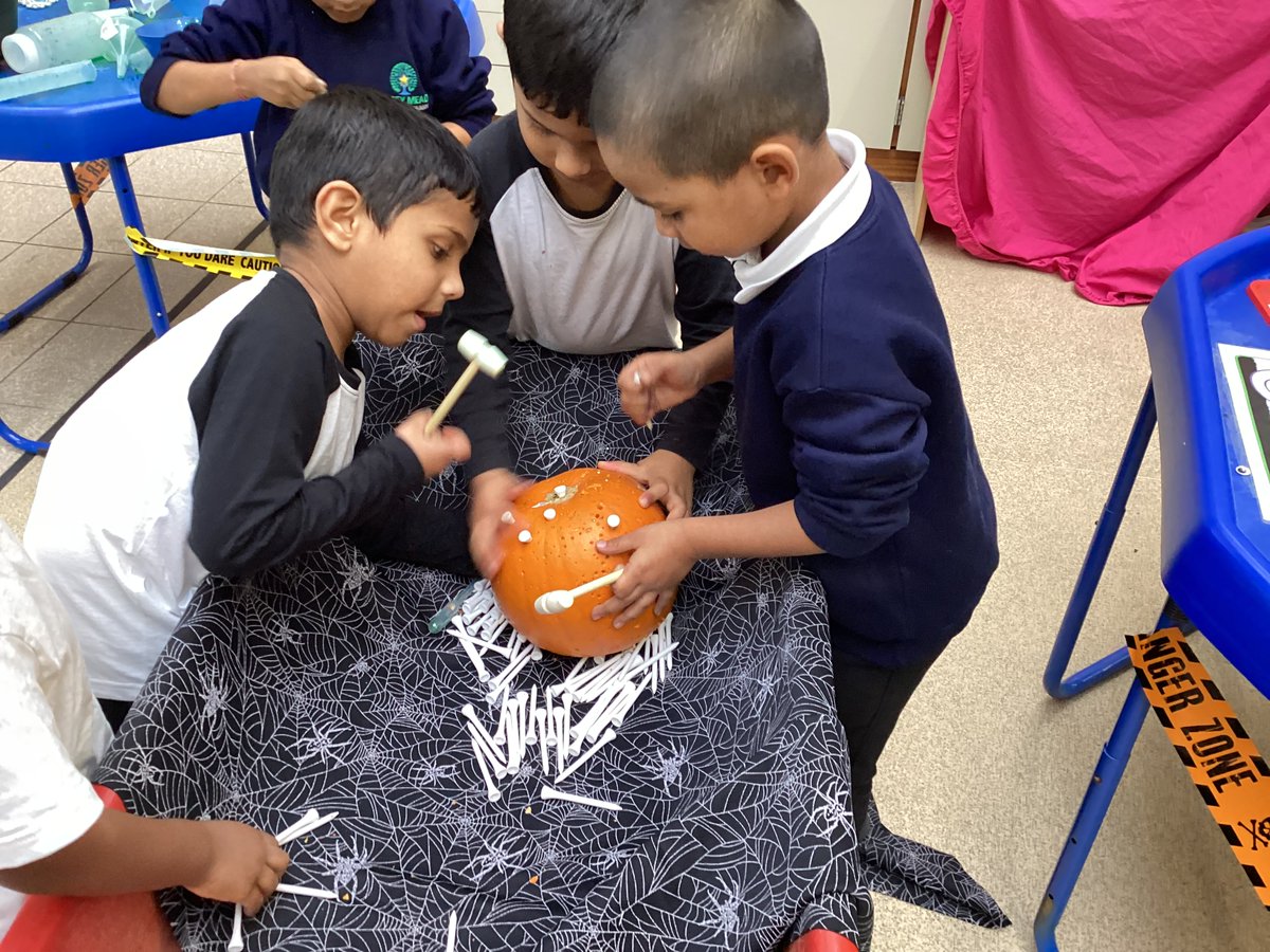MrsLongmanAMPA's tweet photo. FLL have settled right back into school it’s wonderful, lots of  inquisitive learners. We’ve enjoyed exploring outside; we created Rangoli patterns using chalk. The mud kitchen was selling pumpkin pie just in case anyone was hungry we were very lucky.  #eyfs #utw @AbbeyMead_TMET https://t.co/DvPIJ9Wgxm
