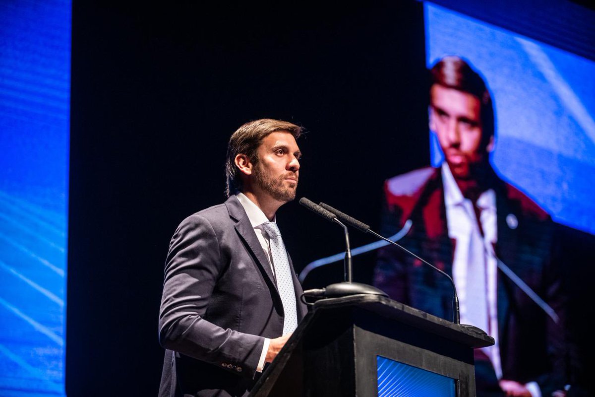 GustavoArengo's tweet image. Hoy, junto a @Arcap_ y @PromocionARG, participé del Foro de Inversiones 2024, en el cual la Ciudad fue designada sede anfitriona. Estamos convencidos de que la sinergia entre el sector público y privado permitirá impulsar un desarrollo productivo sostenible en el tiempo. (1/3)