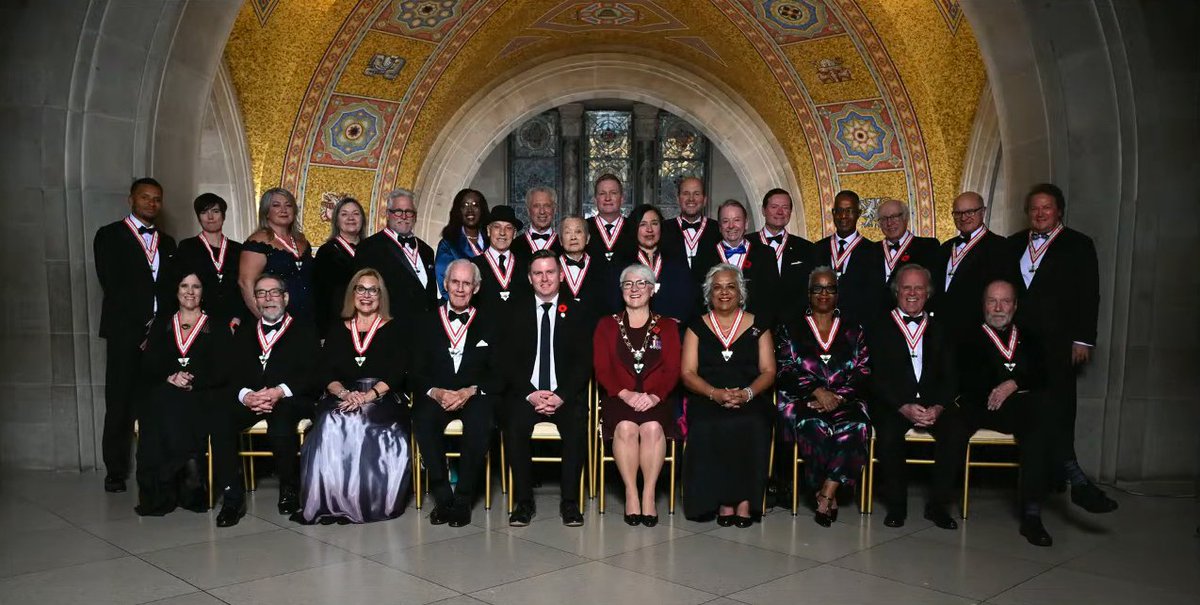 HULC_CRL's tweet image. 🎉We are thrilled to celebrate Dr. @joymacdermid 's achievement in receiving the Order of Ontario!🏅Her contributions to health and rehabilitation inspire us all. Join us in congratulating Dr. @joymacdermid on this well-deserved honor!👏 @westernuSPT @VPRWesternU @westernuFHS