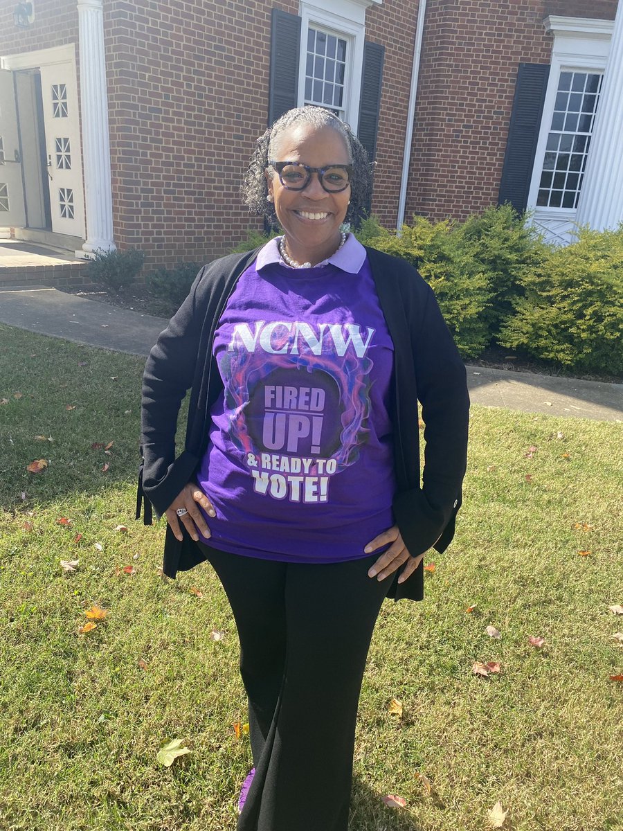 MetroNCNW's tweet photo. Being a proud member of CMAS-NCNW while performing my civic duty is very exciting, says Dr. April M Eikerenkoetter! #Vote #NCNW https://t.co/uW0zhH6M7Y