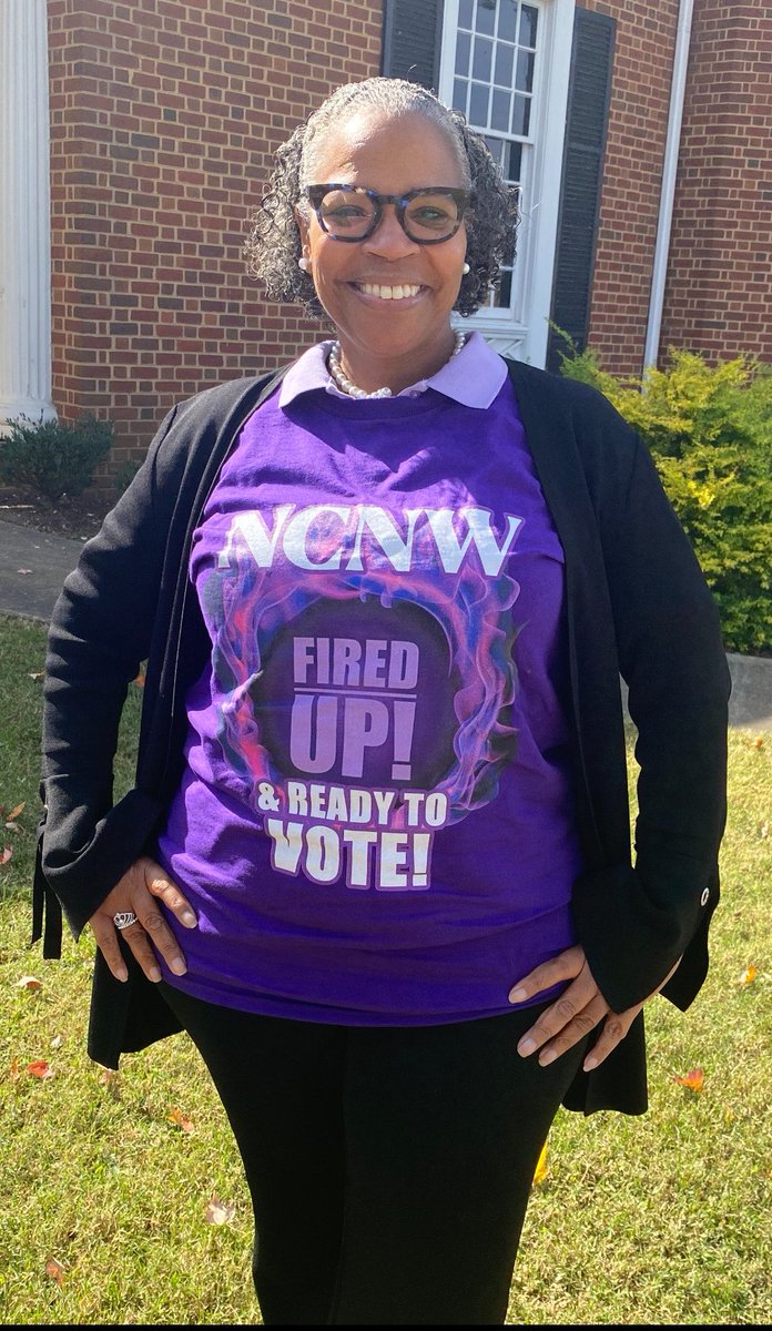 MetroNCNW's tweet photo. Being a proud member of CMAS-NCNW while performing my civic duty is very exciting, says Dr. April M Eikerenkoetter! #Vote #NCNW https://t.co/uW0zhH6M7Y