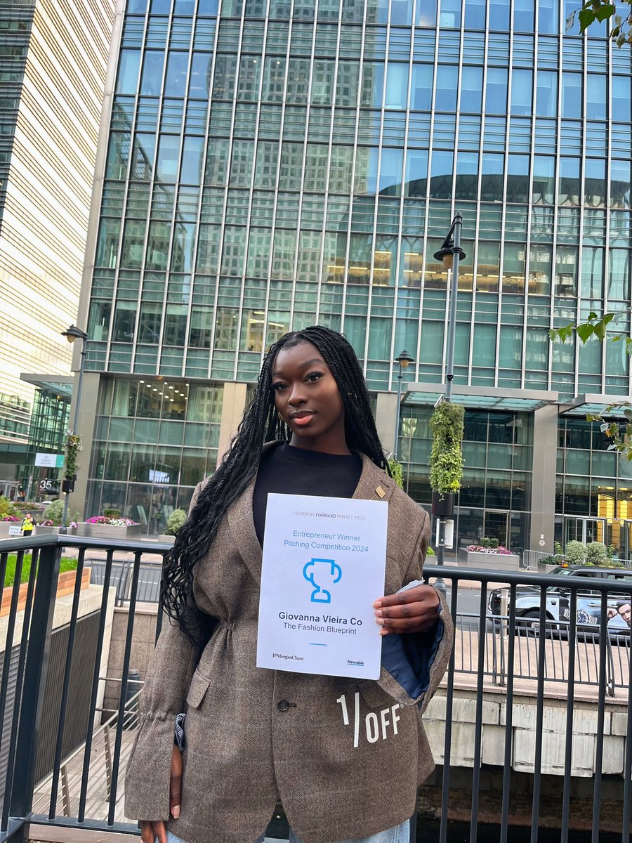 giovannaxvieira's tweet photo. I almost didn’t accept the offer to join (yet another) accelerator programme. 

5 weeks later I came out as a winner of the pitching competition and my business THE FASHION BLUEPRINT is now officially backed by @jpmorgan 💰🌟 The largest investment bank in the world 🏦

Just wow https://t.co/HI23KS2cNq