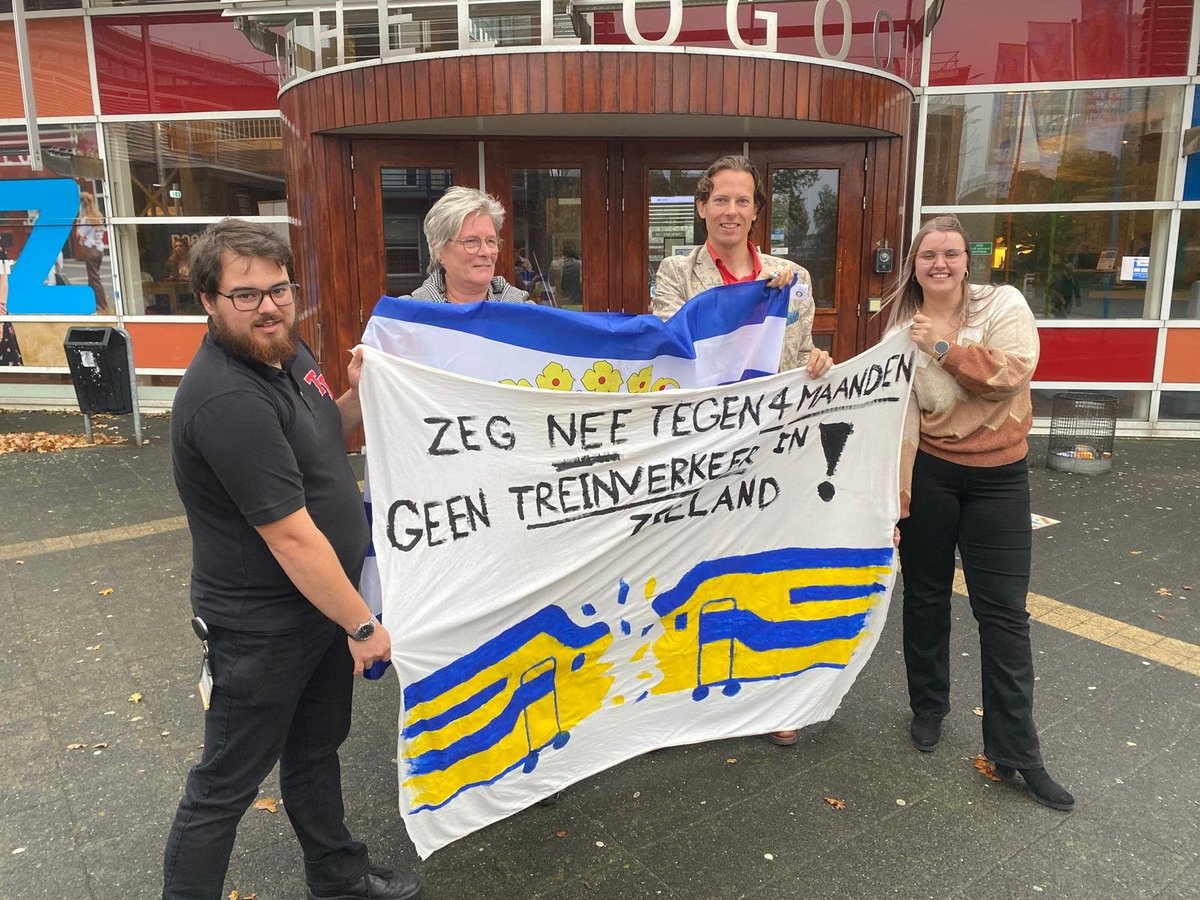 Teken de petitie - treinen in Zeeland.. 
Zeeland is boos en laat dit weten! Tekenen en delen om de stem van Zeeland te laten horen!!

treineninzeeland.petities.nl
treineninzeeland.petities.nl