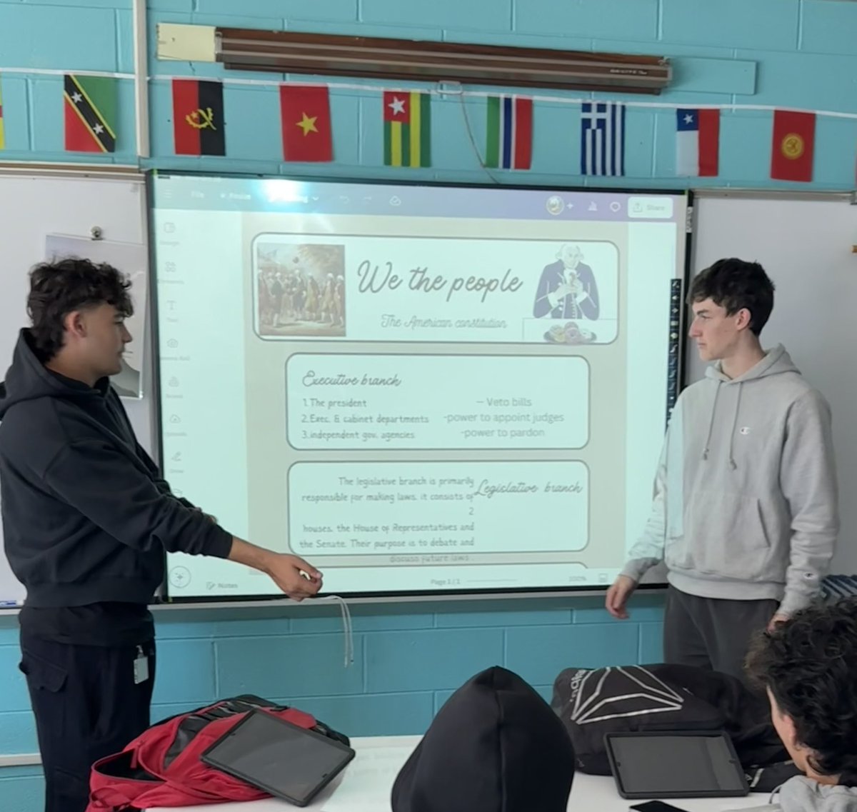 Mrs. Davidson tweet media