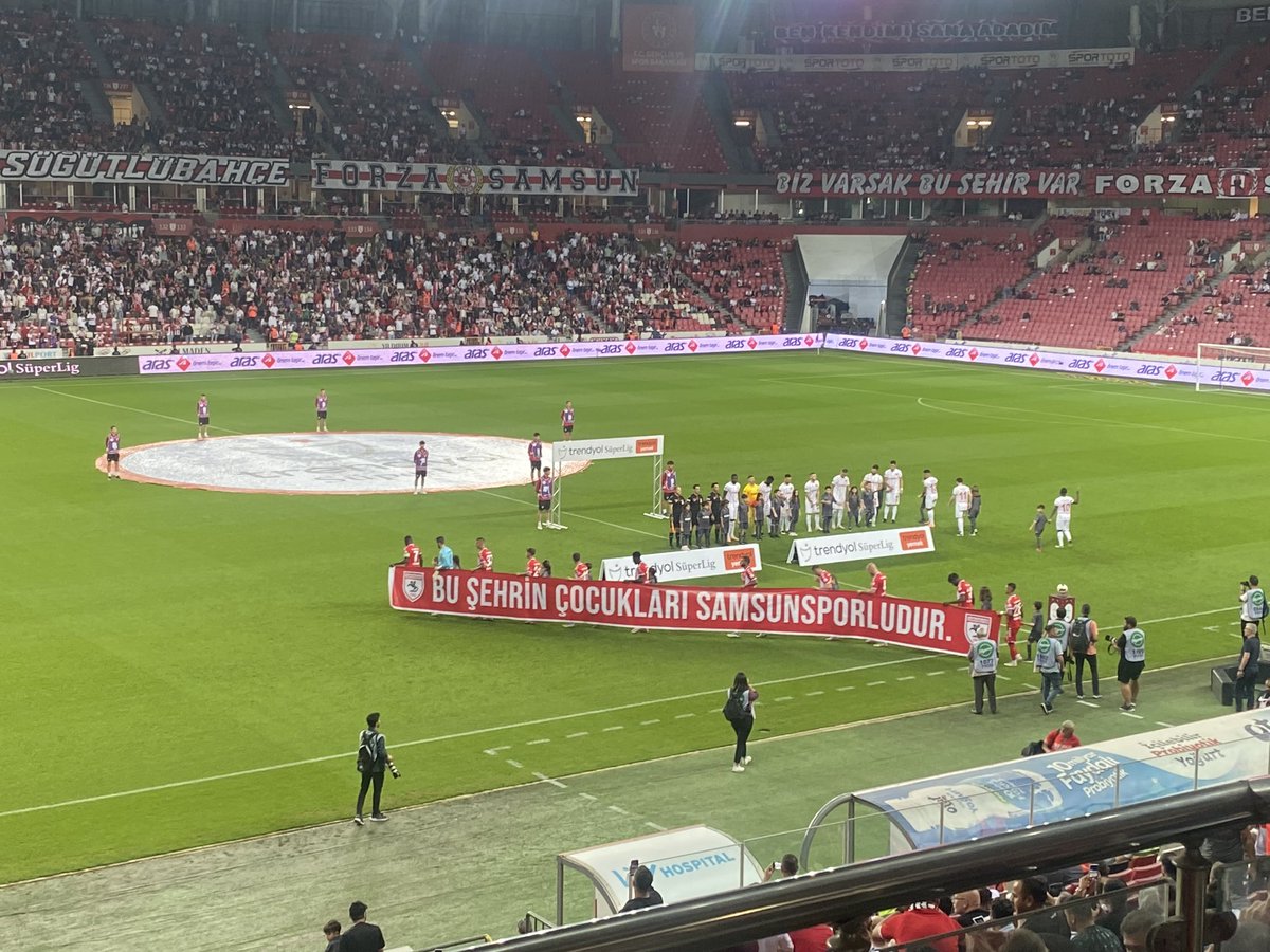 BAŞKANLARDAN FORMA ŞOV 🔥🔥🔥

İlçe belediye başkanlarımız İbrahim Sandıkçı, İhsan Kurnaz, Şenol Kul ve Mustafa Candal; kulübümüzün başlattığı kampanyaya 101'er adet Atatürklü Forma alarak destek olmuşlar. 

Bu konudan ötürü sayın başkanlarımızı tebrik eder, diğer başkanlarımızın