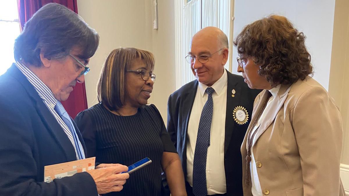 gloriasaravista's tweet image. Hoy participamos del Taller de Seguridad en Entornos Urbanos y Rurales, un día de aprendizaje dedicado a la prevención de incendios, la seguridad eléctrica y el manejo de emergencias. Fue una experiencia valiosa para fortalecer nuestra cultura de prevención y salvaguardar…