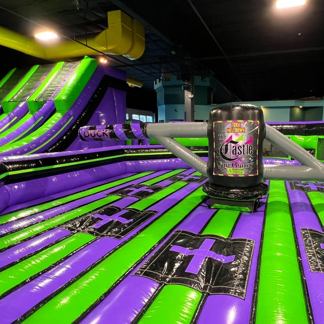 galaxybulls's tweet image. Boost your brand's presence with Galaxy! Our custom inflatable parks are designed to take your business to new heights, featuring personalized entryways, brand colors, logos, and more! 

#StandOutMarketing #CustomInflatablePark
@thecastlefuncenter