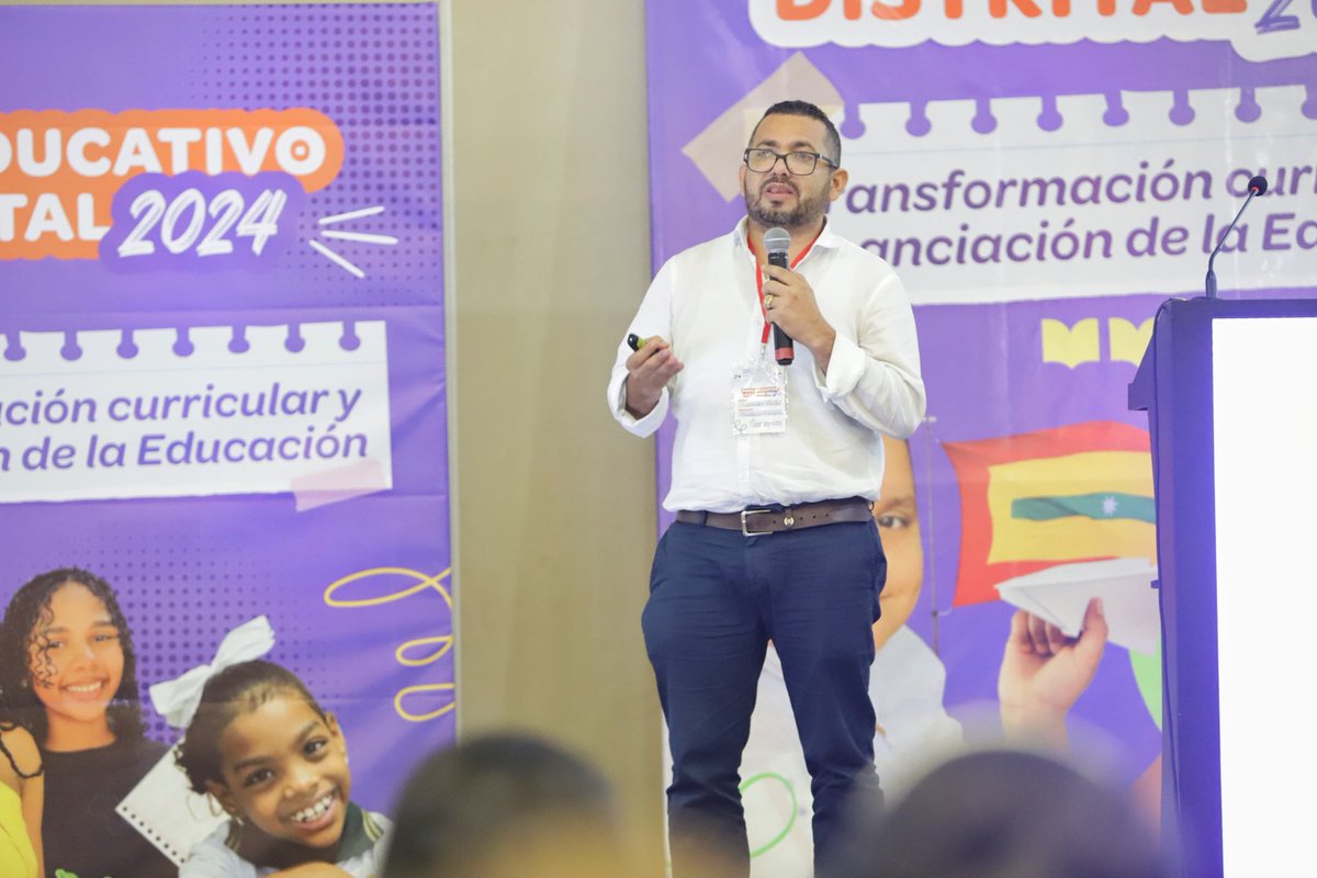amontes20's tweet photo. Lanzamiento de la Cátedra itinerante de estudios Afrocolombianos en Cartagena de Indias . Foro educativo Distrital 2024 https://t.co/DbJ4TI6UgO