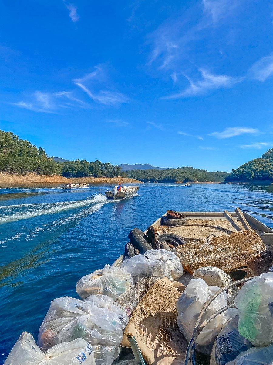 Living Lands & Waters (@llandw) on Twitter photo Earlier this month, we joined our pals at <a href="/TnRvrBeautiful/">TNRiverBeautiful</a> to help tackle a massive cleanup on Lake Fontana in Almond, NC, and let's just say—those 12 dumpsters never saw it coming.
Lake Fontana, you’re looking pretty sharp right now. 💪
#livinglandsandwaters #rivercleanup Earlier this month, we joined our pals at <a href="/TnRvrBeautiful/">TNRiverBeautiful</a> to help tackle a massive cleanup on Lake Fontana in Almond, NC, and let's just say—those 12 dumpsters never saw it coming.
Lake Fontana, you’re looking pretty sharp right now. 💪
#livinglandsandwaters #rivercleanup