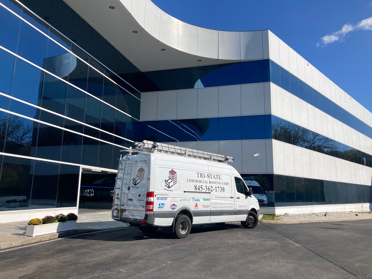 TriSCRoofing's tweet photo. Happy #TriStateTuesday

Working on newly constructed roofs isn't our only work, we also take time to repair and keep maintenance on pre-existing roofs for many jobs. Curious about your roof's quality? Call us at (845) 362-1730 https://t.co/87OUr1k7Mm
