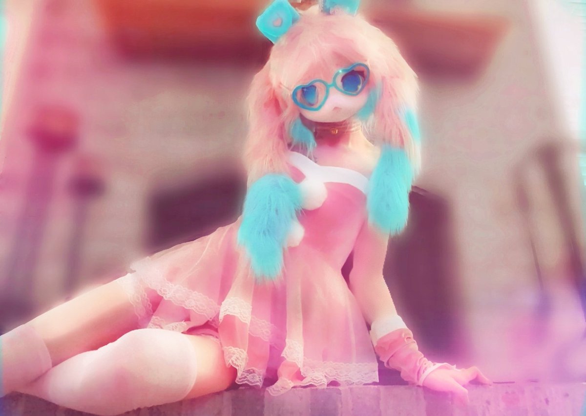 SalivationSaint's tweet photo. If only someone wanted a pet bunny ;3 https://t.co/qdnNaTgQW6