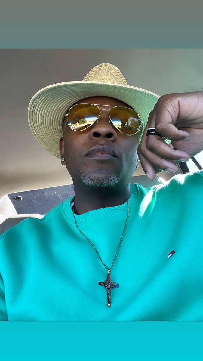 BrickCityPilot's tweet photo. #DaddiesRUs 💚 https://t.co/7qjoIRKciP