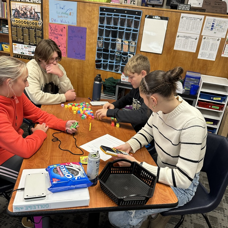 ThayerCentral's tweet photo. Speedy Squares activity in College Algebra to collect data for quadratic regression. Students had to time each other making squares of different sizes using interlocking cubes and graph the results. Then they made a model to predict time to make a 26x26 square. https://t.co/dhX1acldDo