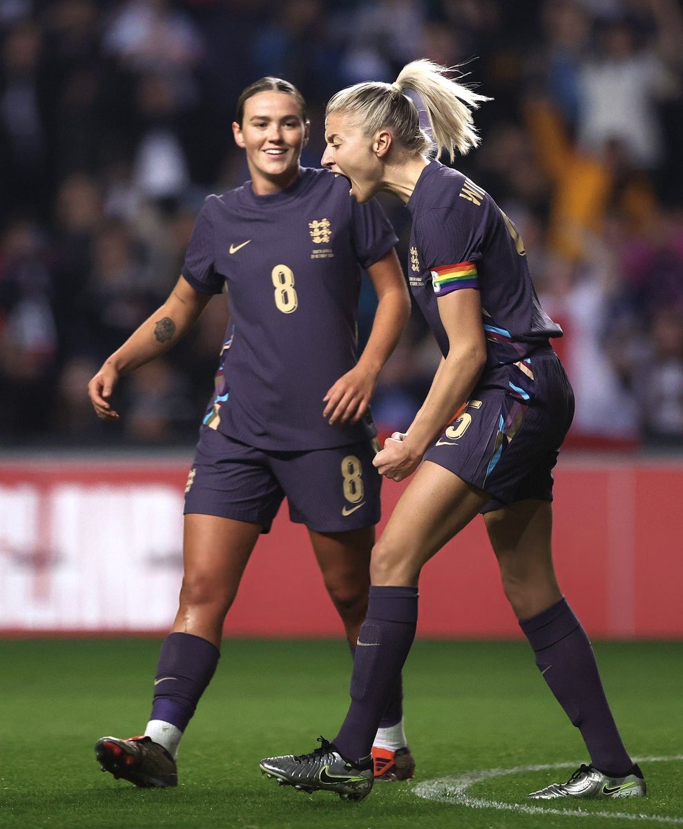 leahsawfc's tweet photo. THATS MY SKIPPER 🥹🥹🥹 https://t.co/wZa50EILF8