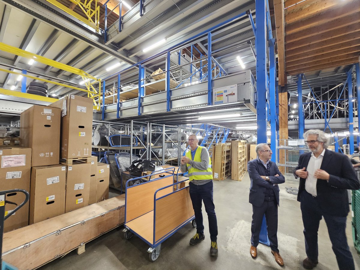 CEEVO95's tweet photo. #valdoise / #iledefrance / #ChooseIDF / #ClubACE / #Ceevo95 : Participation du CEEVO ce mardi à la visite du nouveau site de stockage et distribution des pièces de rechange du Groupe Rousseau Automobile, à l'initiative du Club ACE - ­https://t.co/fTe63ClsGY https://t.co/s8DzVzmqDW