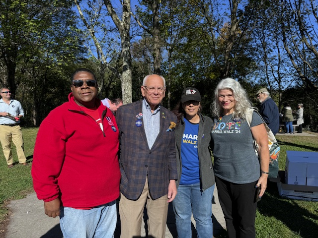 uupinfo's tweet photo. UUP members are knocking on doors and making phone calls to ensure everyone has a plan to vote!

Early voting is happening now, and Election Day is one week away. Visit https://t.co/SHsguw2ewT to find your polling location and make a plan to vote! https://t.co/keNyTJE23D