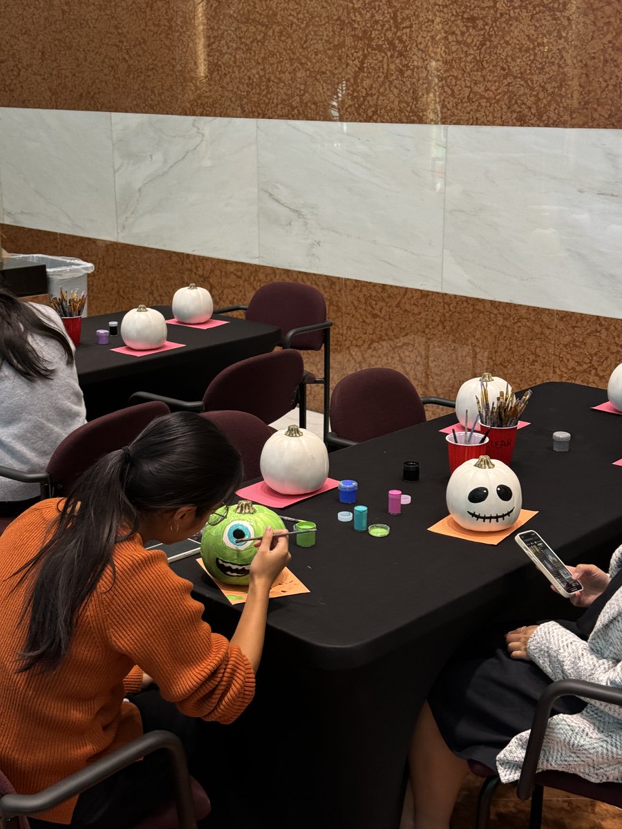 Toronto Financial District BIA tweet media