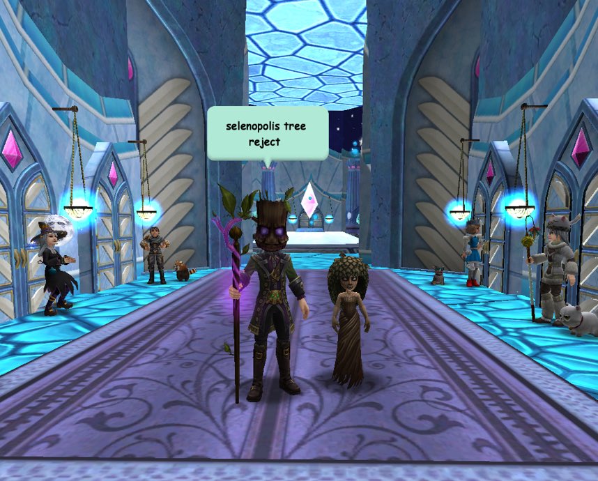 And here’s some highlights of our impromptu costume contest, using <a href="/FallonFireblade/">Fallon Fireblade 🏠✨️</a> ‘s house as a runway! 🥰