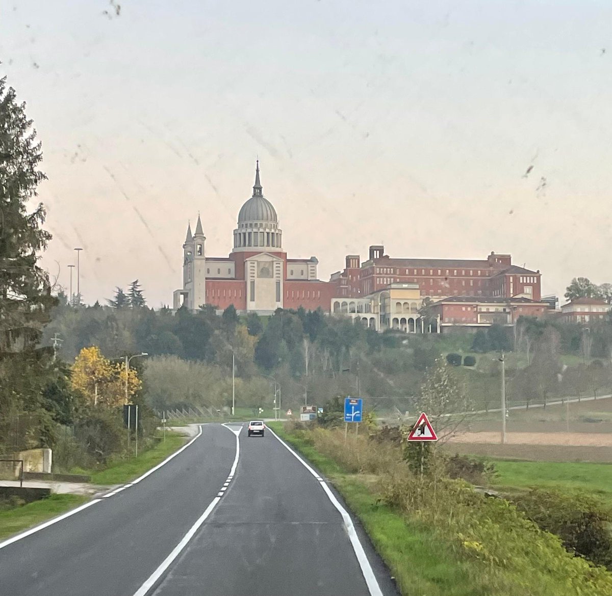 Famille de Don Bosco tweet media