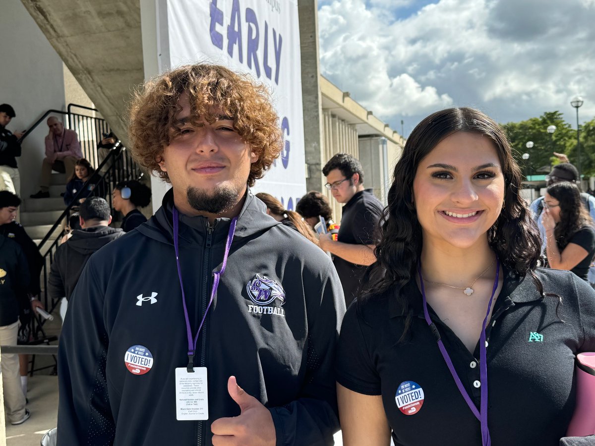 SWMiami_SHS's tweet photo. FIRST TIME VOTERS!🦅
#SWEagleNation
#SWPurplePride
#YourBestChoiceMDCPS https://t.co/d0BT8m81oK